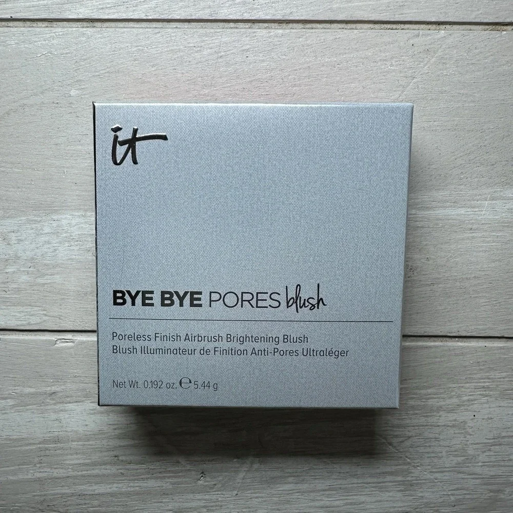 It Cosmetics Bye Bye Pores Blush Naturally Pretty (Warm Peach) 0.192oz New